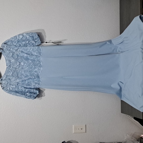 Adrianna Pappell Justina Blue Lace Knite Crepe Gown in Clearwater - Picture 6 of 11